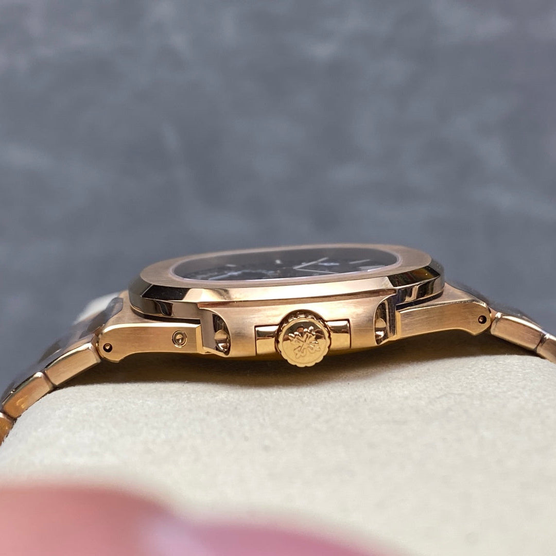 Patek Philippe Nautilus 5712GR Rose