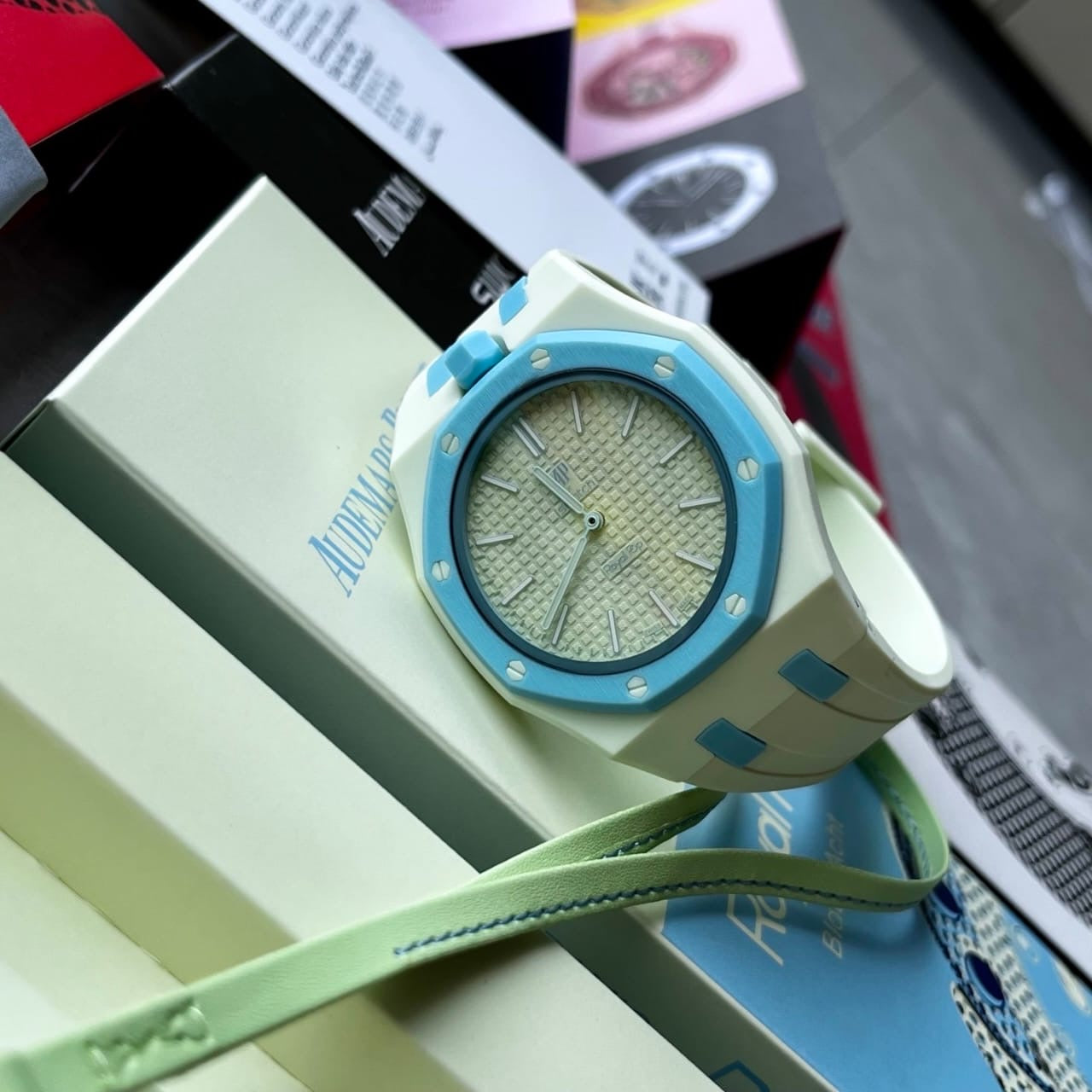 Swatch AP Royal Pop Blaue acht